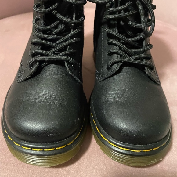 Dr Marten boots toddler size 9 - Picture 5 of 6